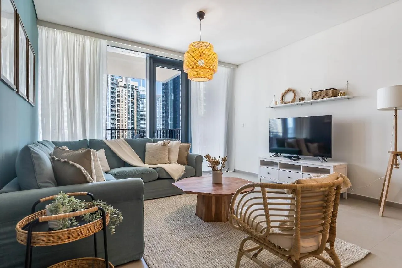 High-End Chic Apartment, Close To Burj Khalifa Dubai Apartment