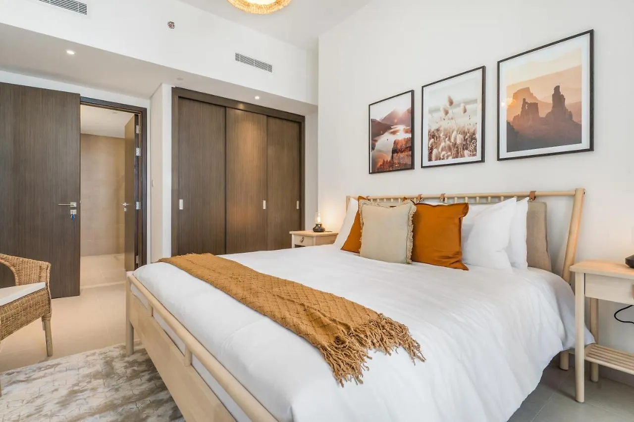 High-End Chic Apartment, Close To Burj Khalifa Dubai Apartment